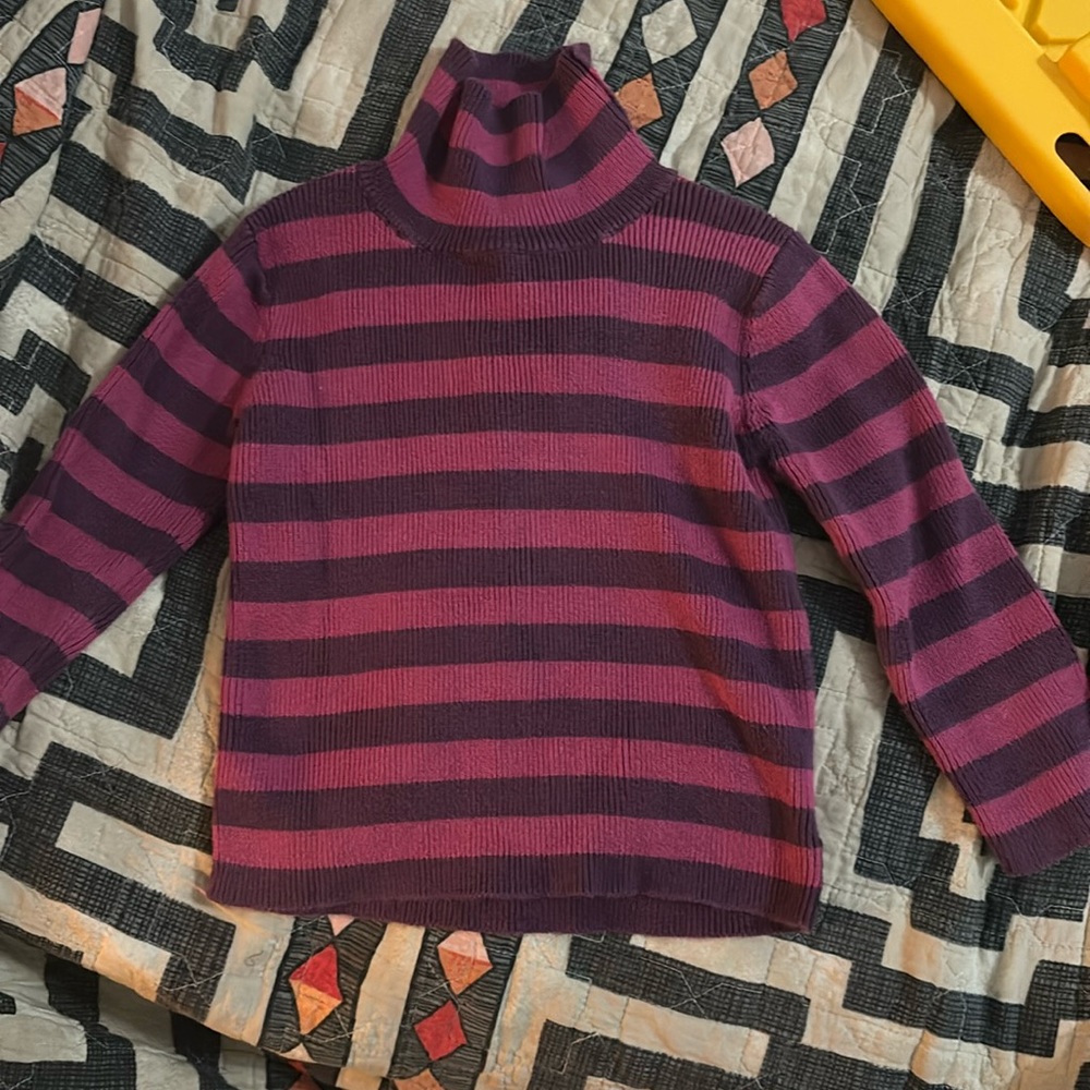 Tea sweater